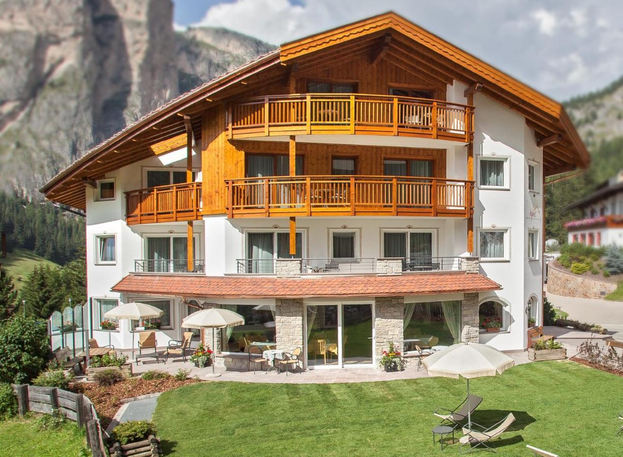 Apartments Aghel ***S Selva di Val Gardena Extérieur photo